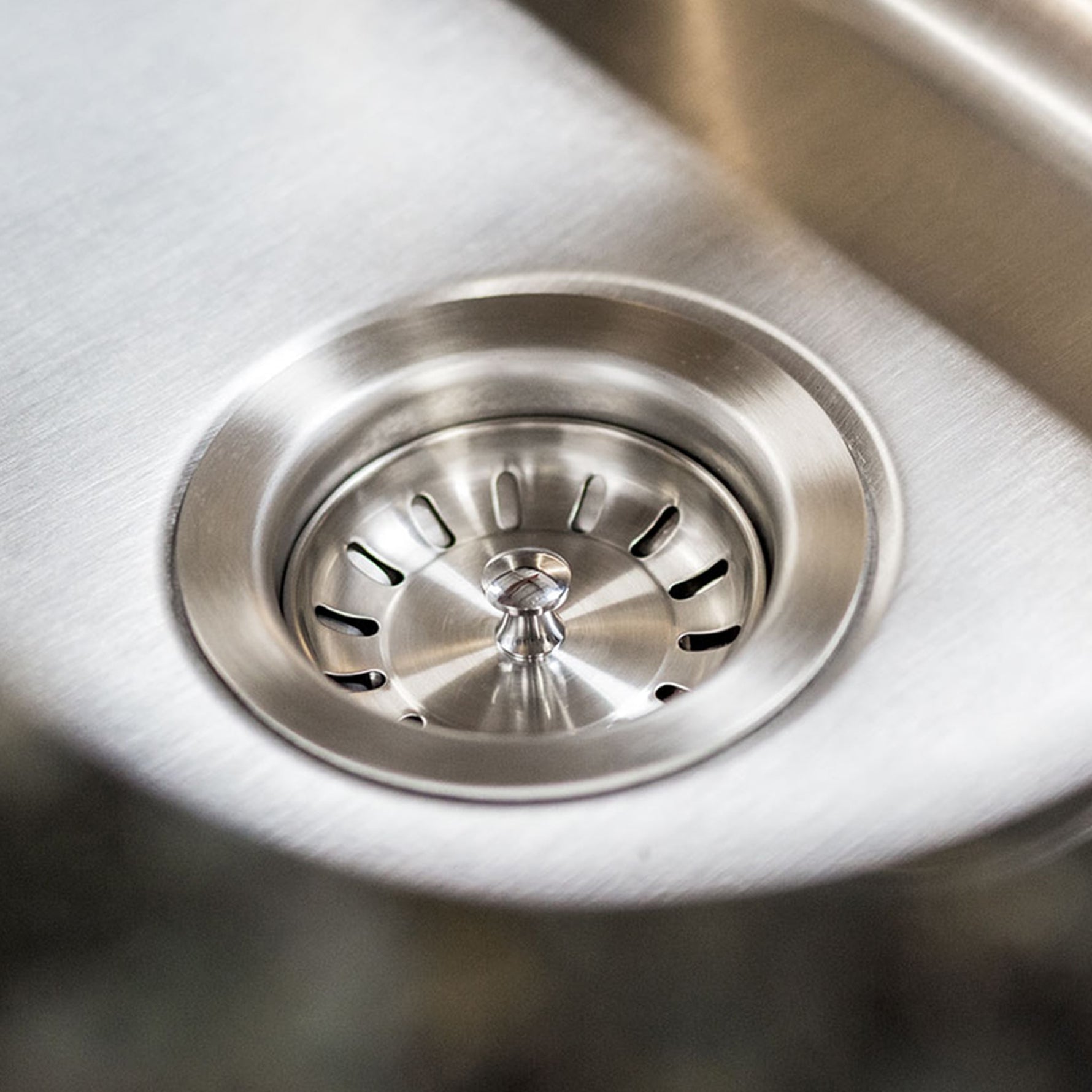 Summerset 19-inch undermount sink — faucet detail